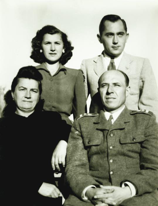 Családi fotó, 1946