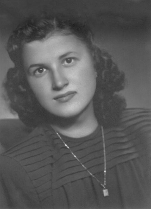 Égerházi Imre felesége, Palotai Éva, 1944
